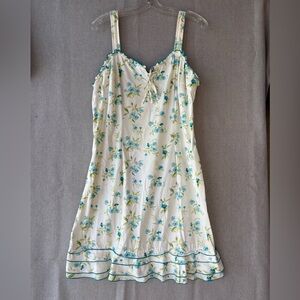 Faded Glory cute summer dress 100% cotton cream Floral layered ruffle zipper.